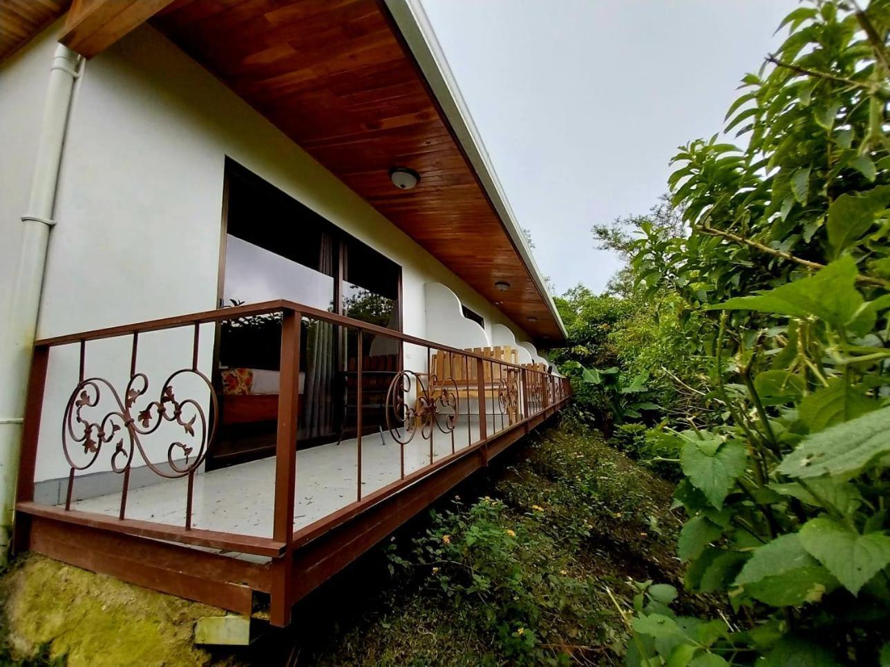 Belcruz Family Lodge Monteverde Екстериор снимка